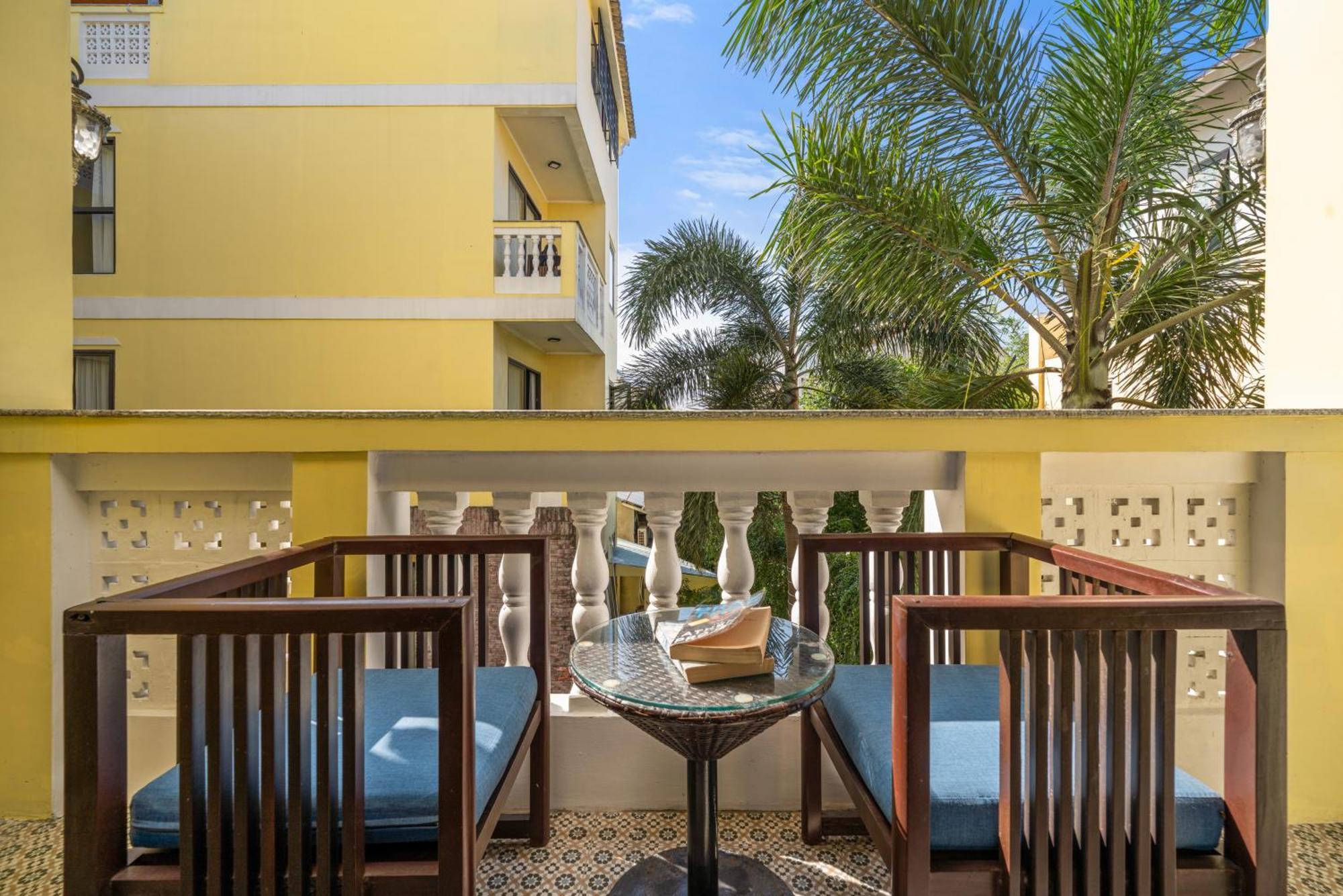 Eden Villa *